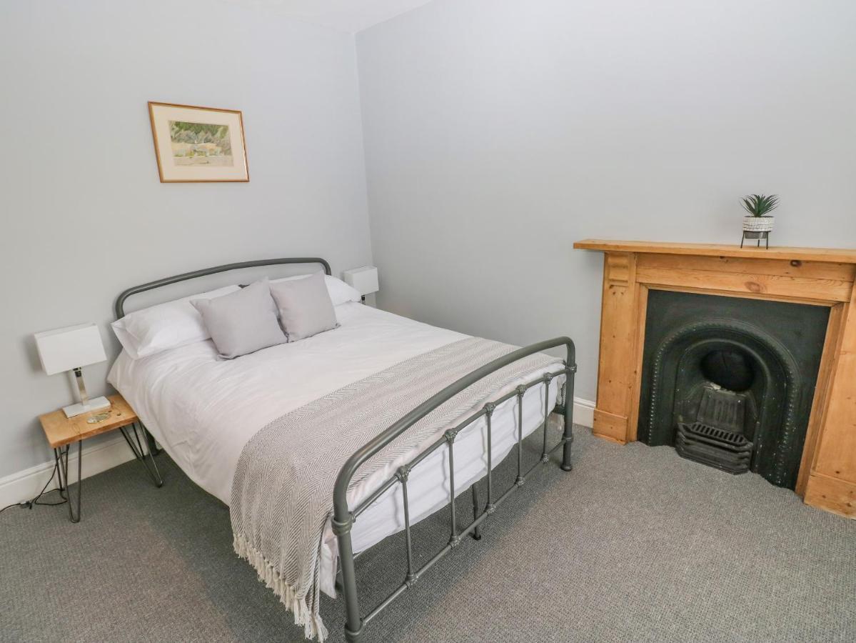 54 Pencoed Road Villa Бъри Порт Екстериор снимка