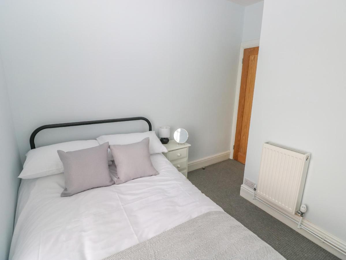 54 Pencoed Road Villa Бъри Порт Екстериор снимка