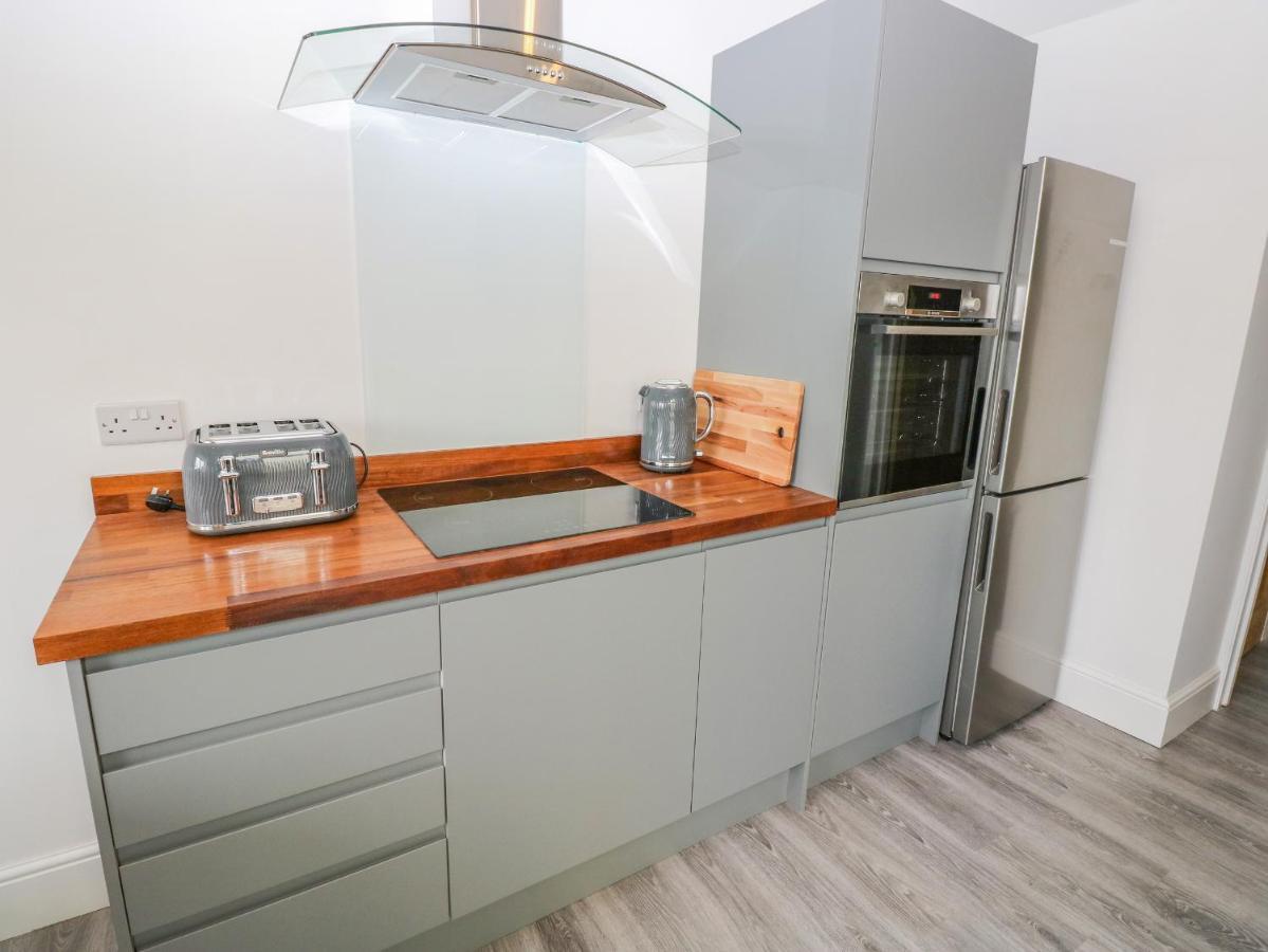 54 Pencoed Road Villa Бъри Порт Екстериор снимка