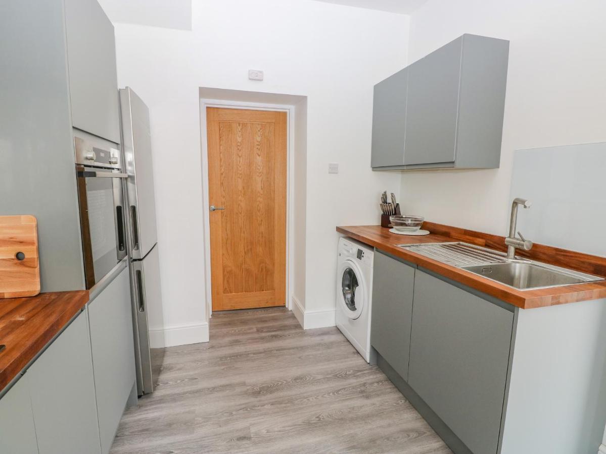54 Pencoed Road Villa Бъри Порт Екстериор снимка