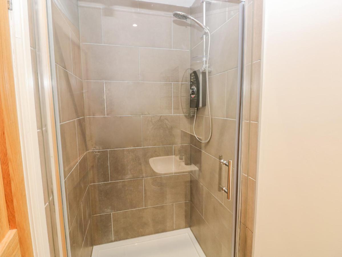 54 Pencoed Road Villa Бъри Порт Екстериор снимка